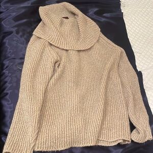 Cozy Apolloano brand Tan Sweater. Size Large.